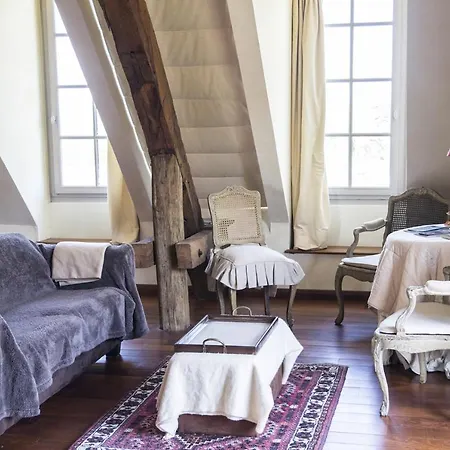 Charmilles Des Cordeliers Couette-café 3*